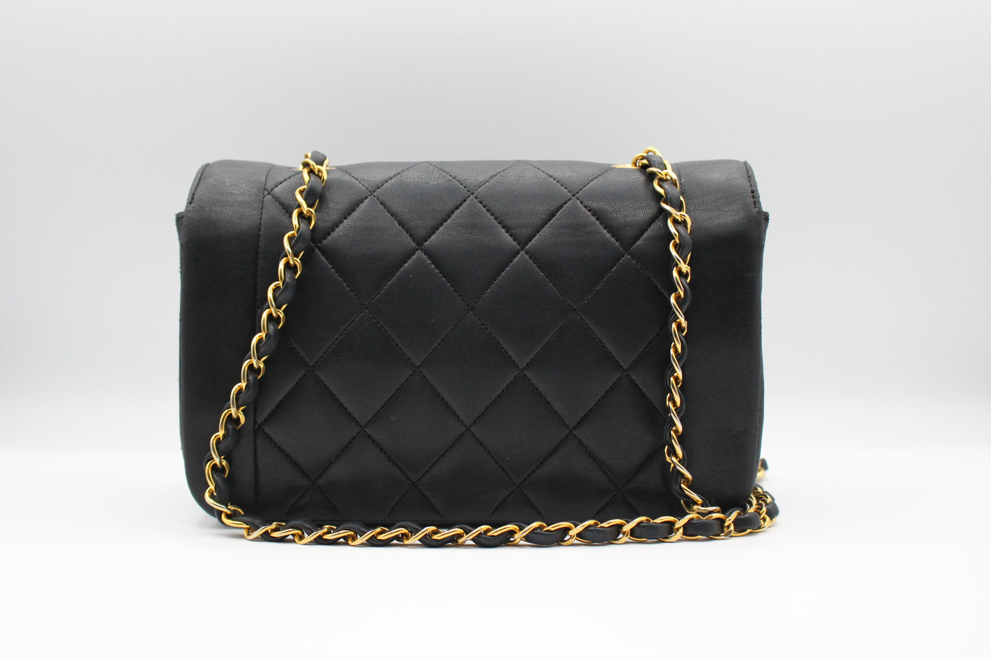 Chanel Diana Matelasse Lambskin Single Flap Single Chain Bag