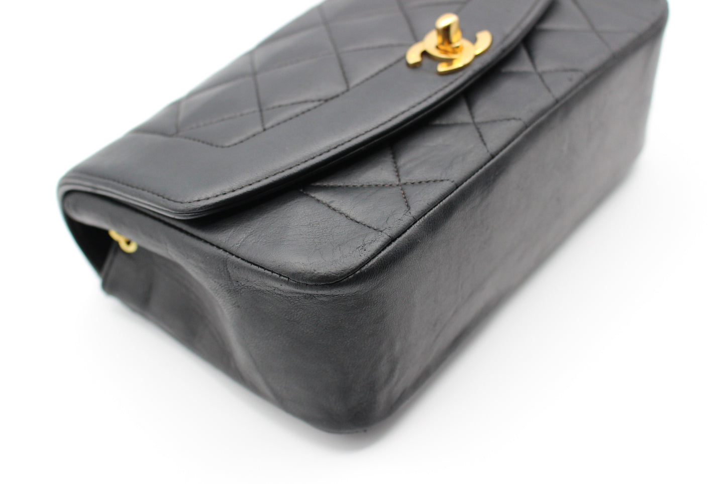 Chanel Diana Matelasse Lambskin Single Flap Single Chain Bag